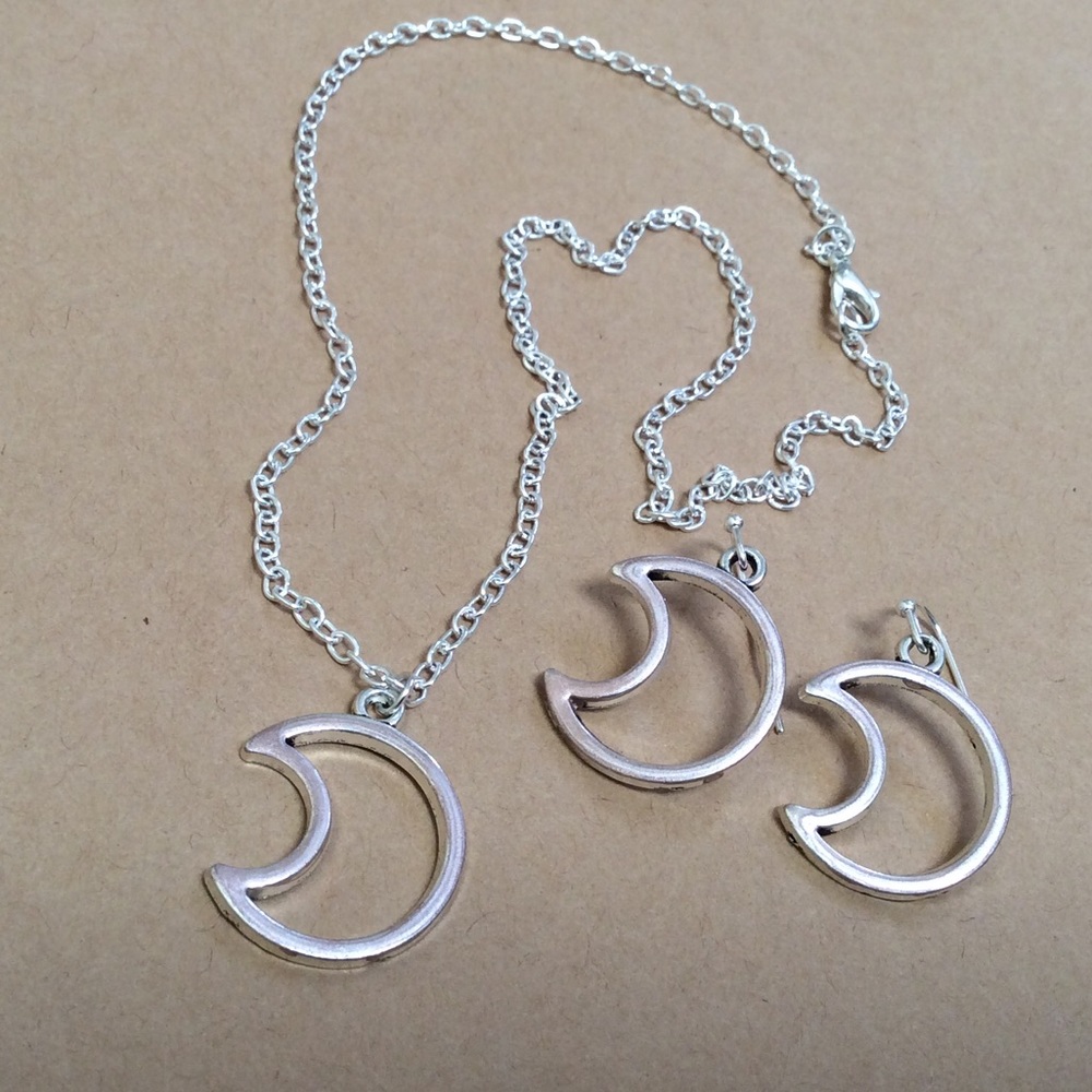 New Set of Moon Silver Plated Necklace & Earrings